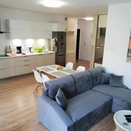 Good To Sea Polanki Kolobrzeg, Z Garazem דירה