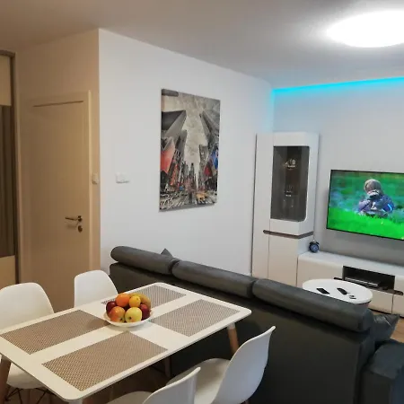 Good To Sea Polanki Kolobrzeg, Z Garazem דירה