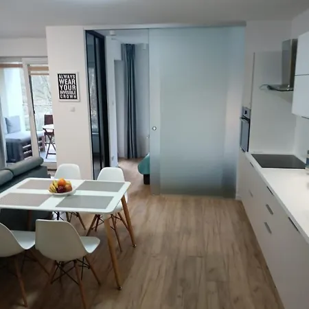 Good To Sea Polanki Kolobrzeg, Z Garazem דירה